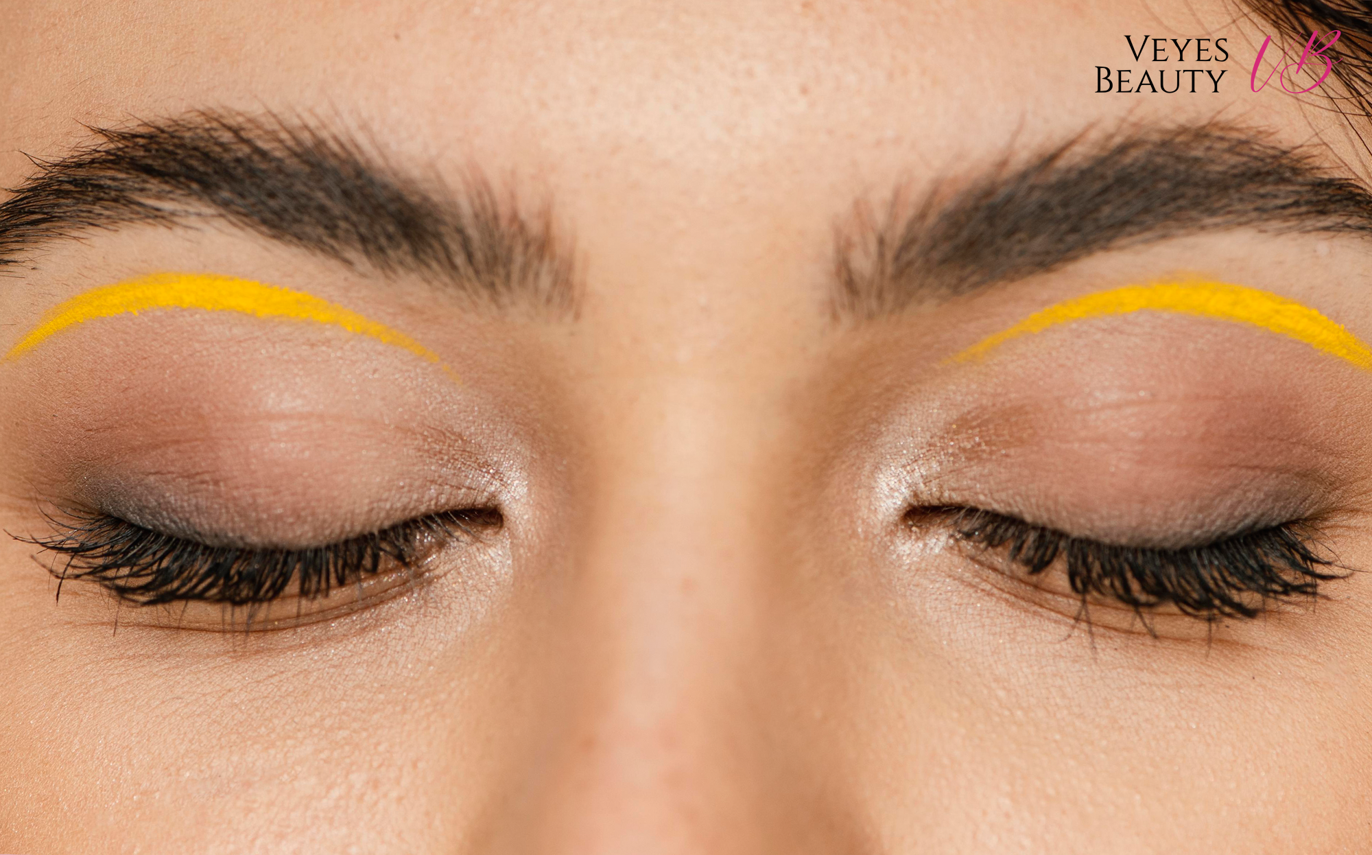 Self-Adhesive Lashes: The Easy Way to Switch Up Your Look
